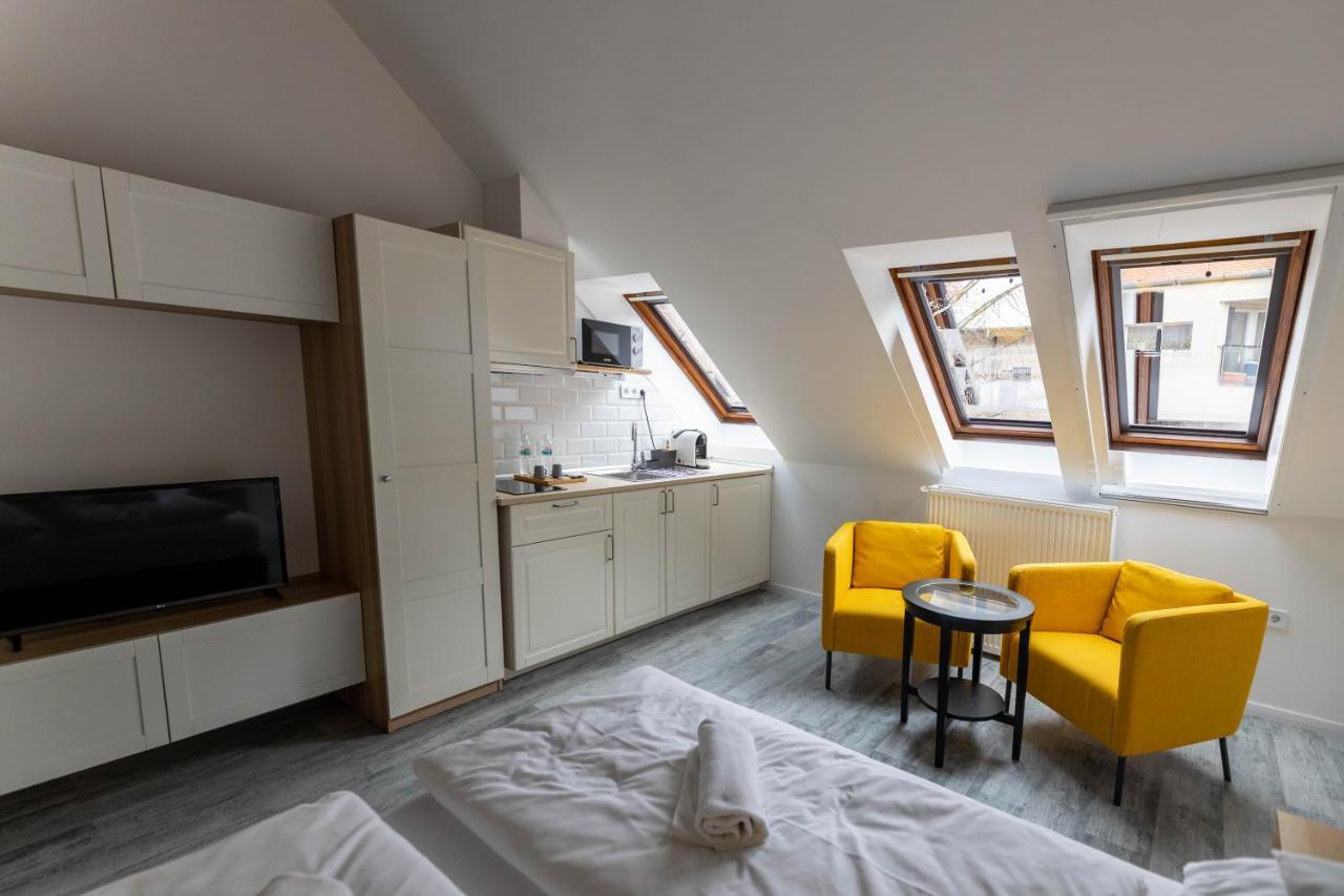Roomstore Studio Apartments Eğri Dış mekan fotoğraf